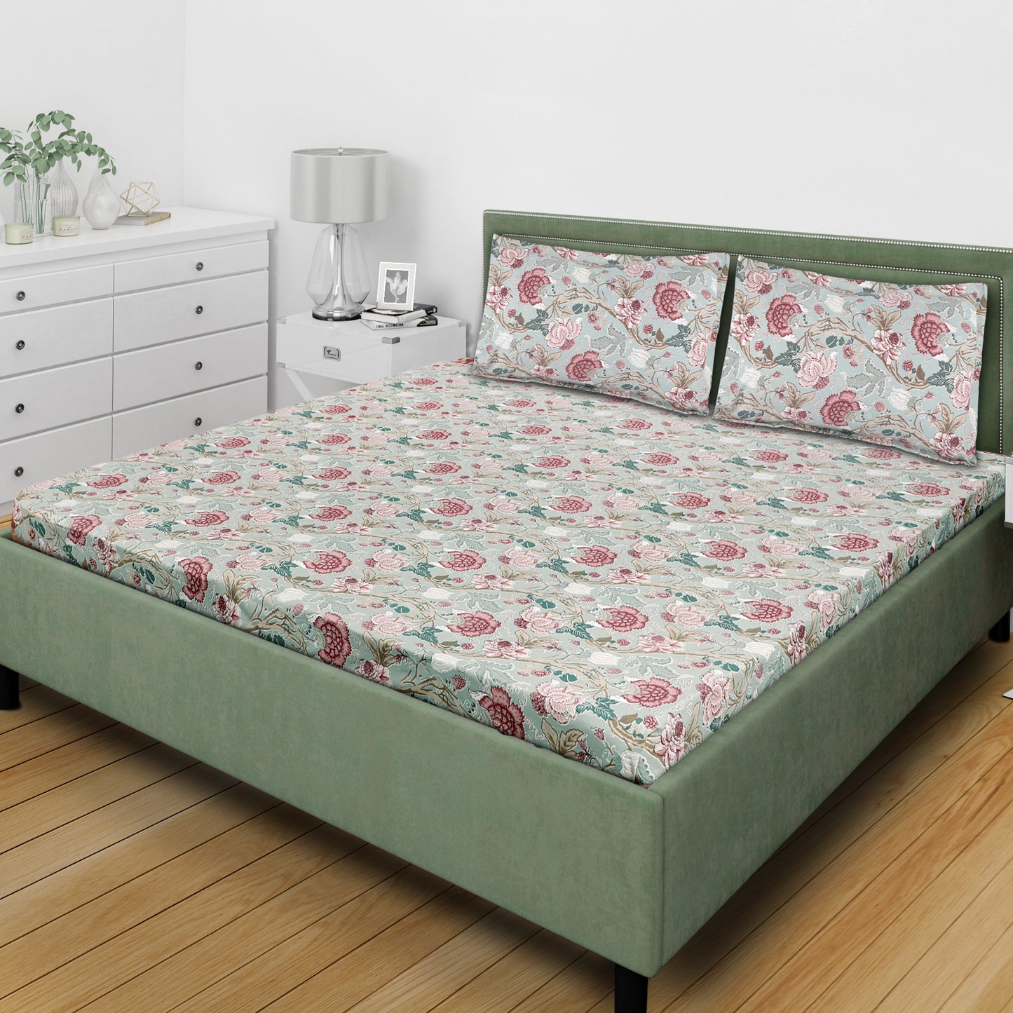 Meer Fine Cotton Block Print King Size Bedsheet with Pillow Covers