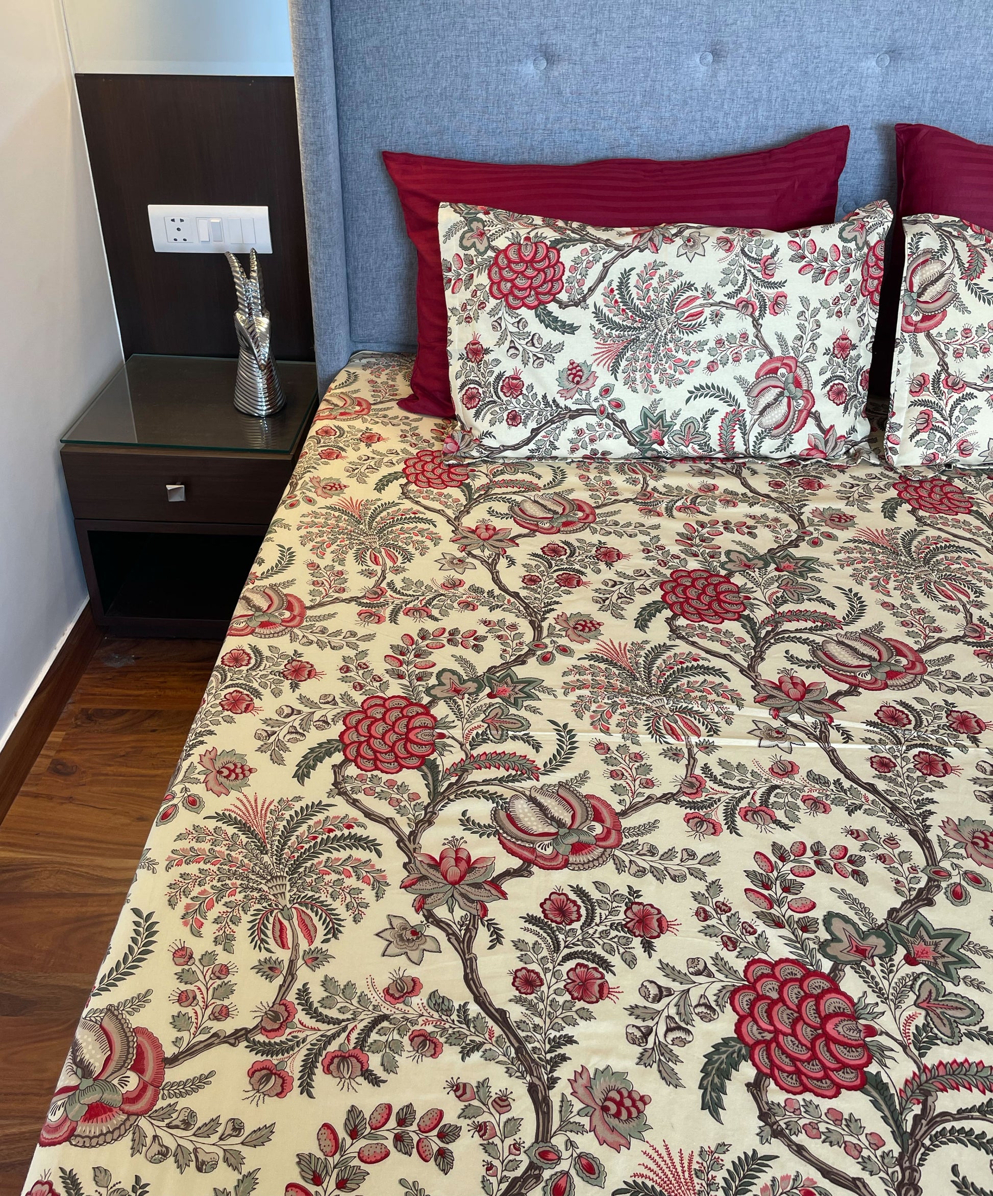 Ada Fine Cotton Block Print King Size Bedsheet 